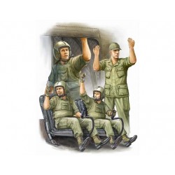 TRUMPETER KIT US ARMY CH-47 CREW IN VIETNAM 1/35